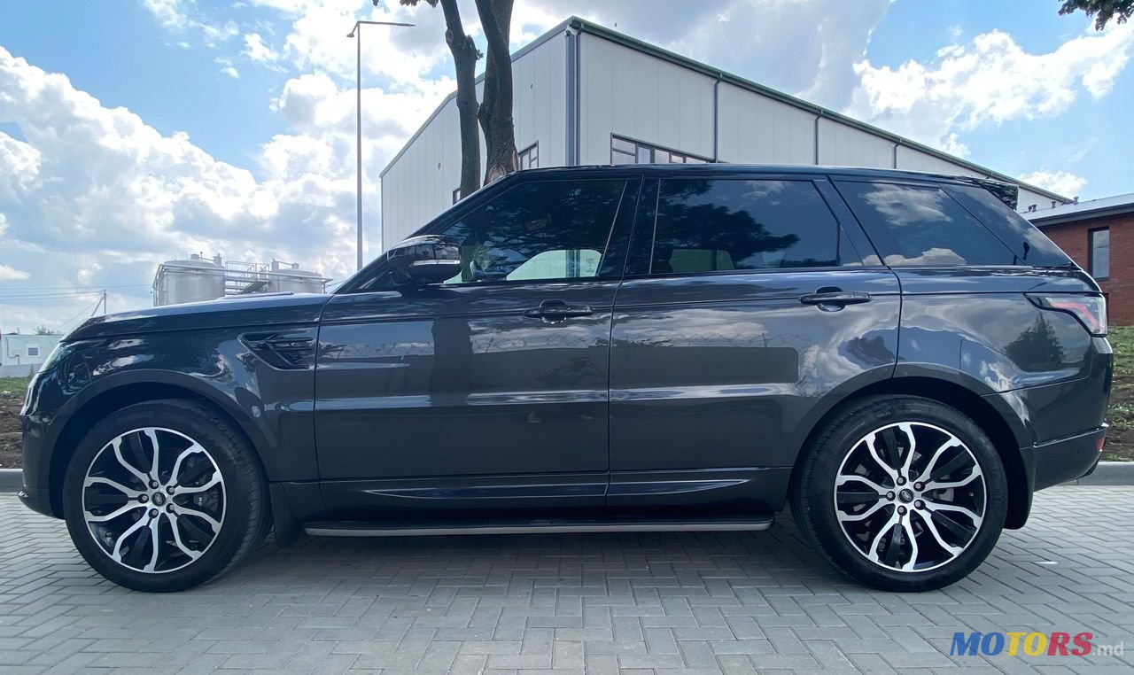 2018' Land Rover Range Rover Sport photo #3