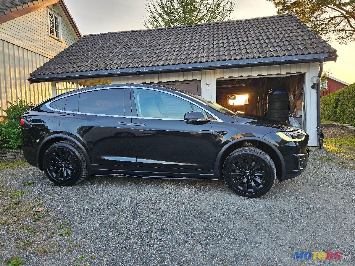 2018' Tesla Model X photo #5