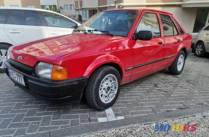 1989' Ford Escort photo #1