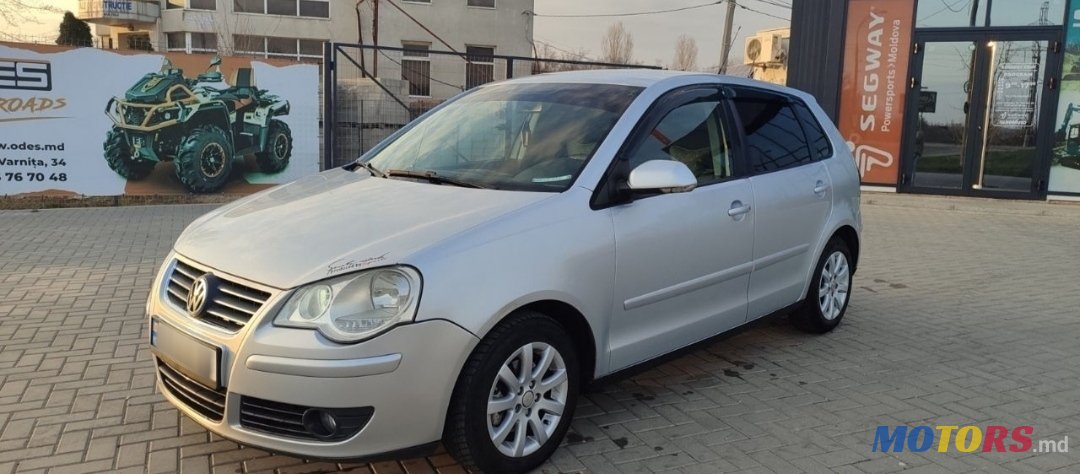 2005' Volkswagen Polo photo #5