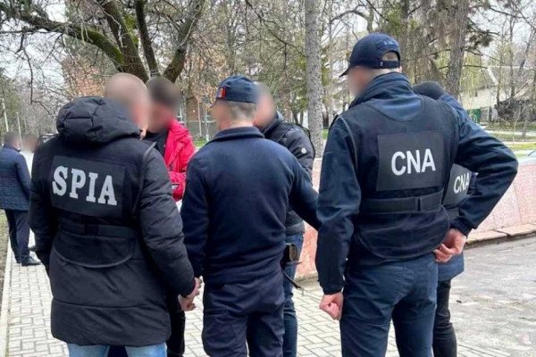 Un polițist a fost reținut de CNA, după ce ar fi cerut 800 euro de la un șofer