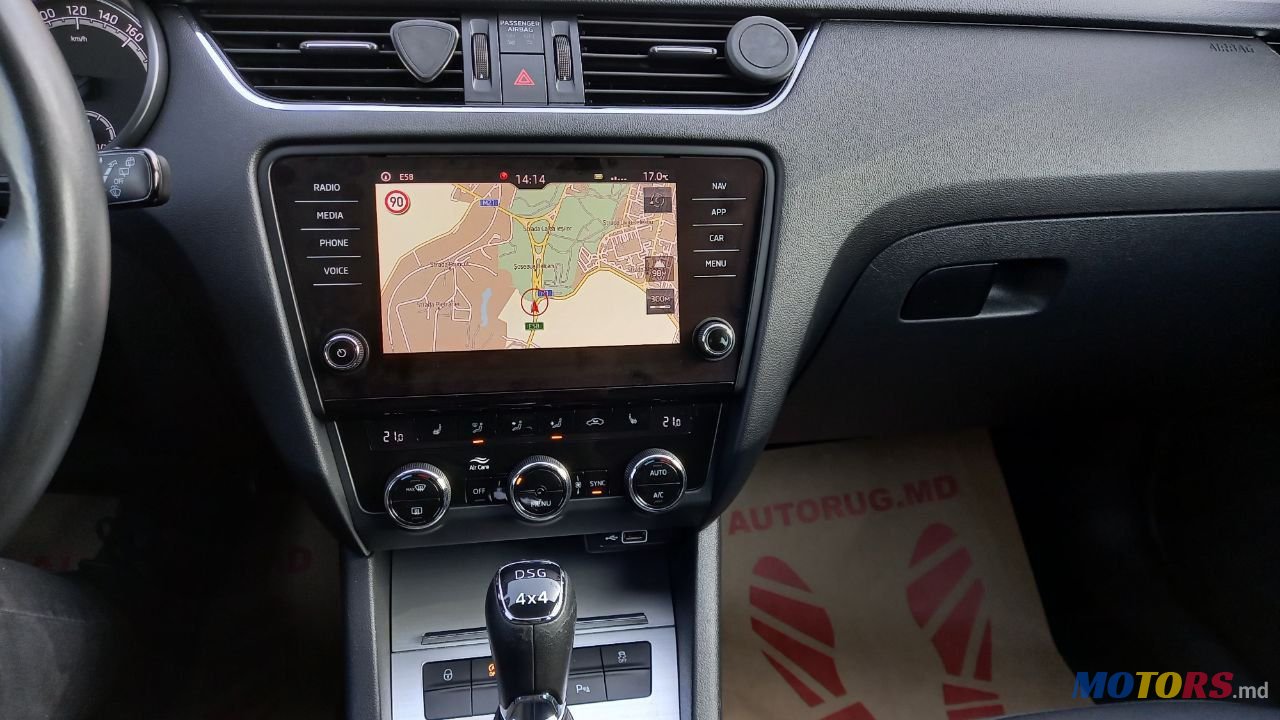 2019' Skoda Octavia photo #6