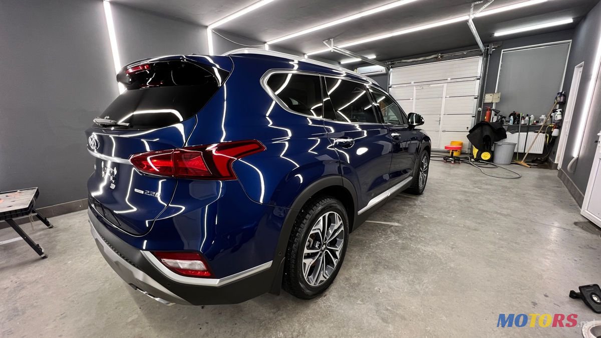 2018' Hyundai Santa Fe photo #3