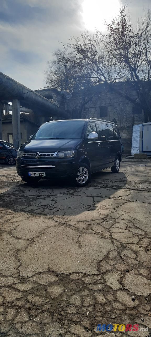 2009' Volkswagen Transporter photo #1