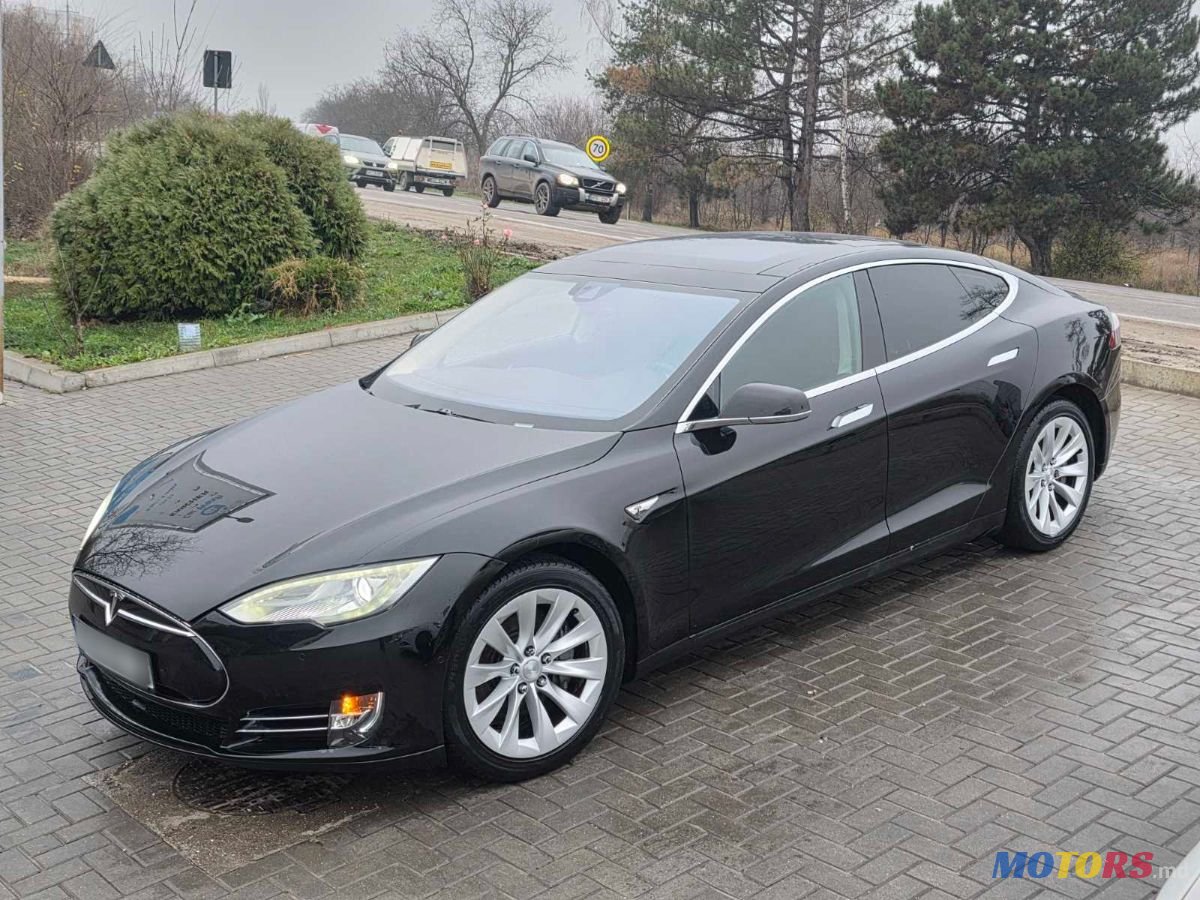 2015' Tesla Model S photo #3