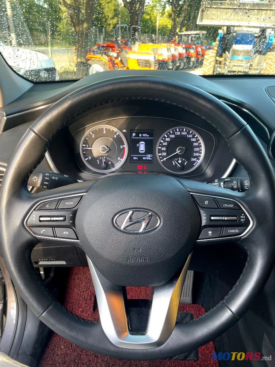 2018' Hyundai Santa Fe photo #4