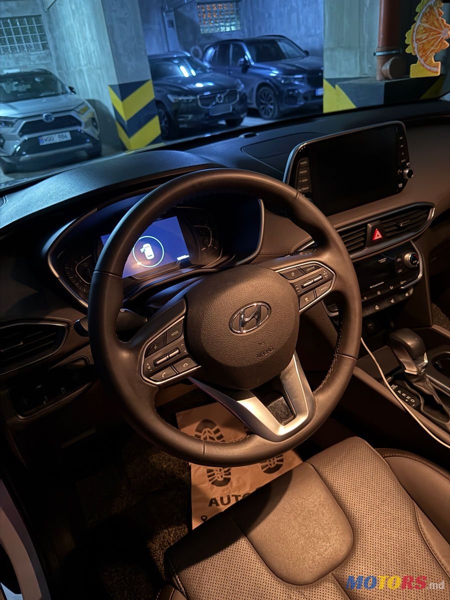 2019' Hyundai Santa Fe photo #5