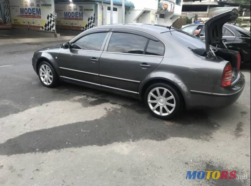 2005' Skoda Superb photo #4
