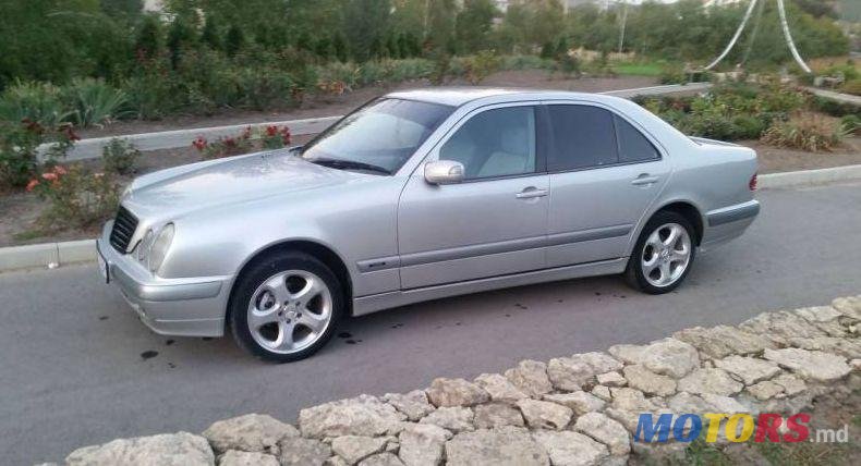 2000' Mercedes-Benz E photo #1