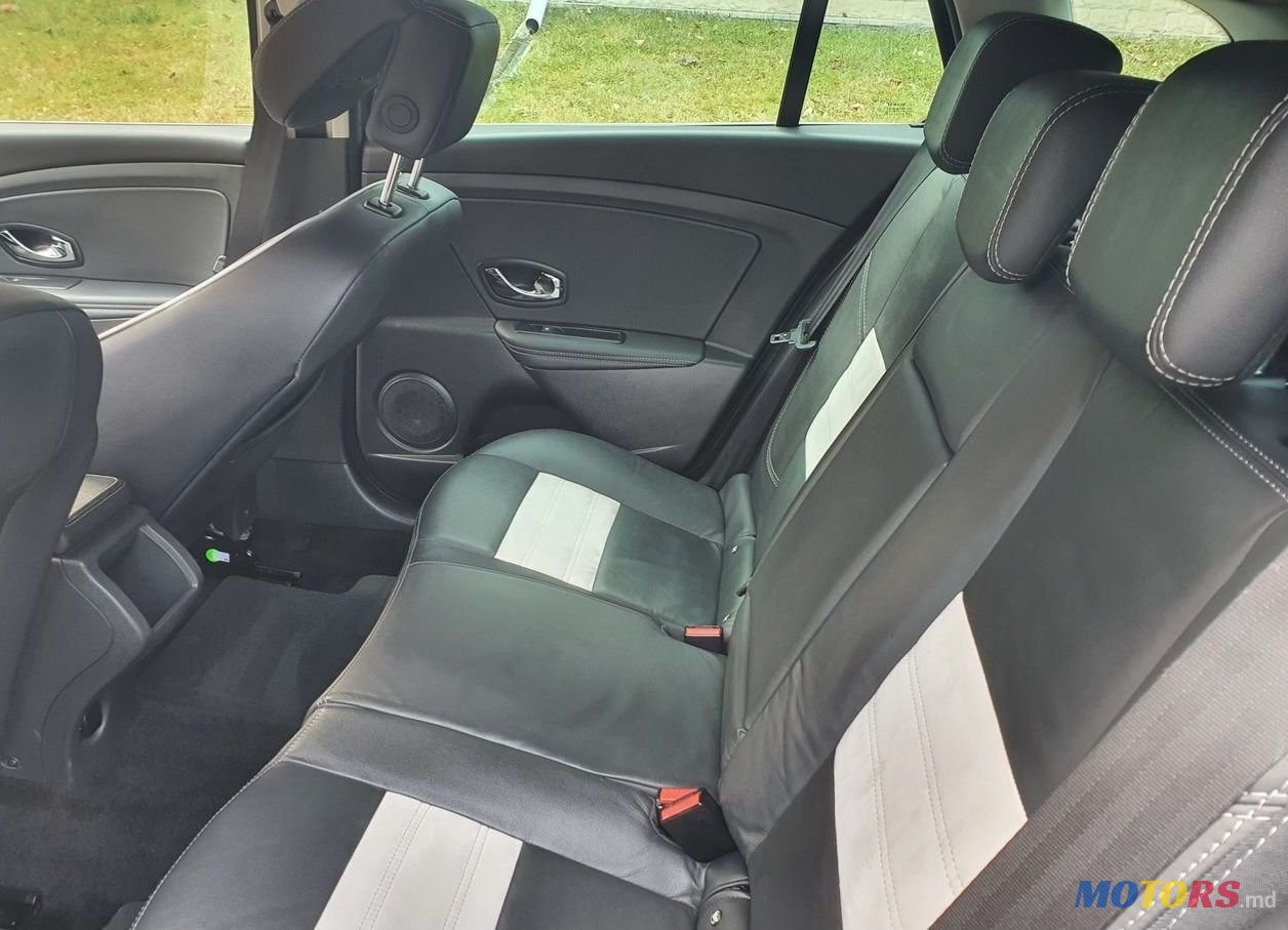 2015' Renault Megane photo #3