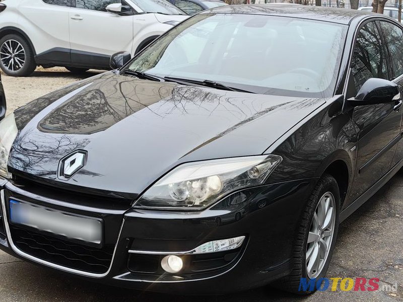 2011' Renault Laguna photo #1
