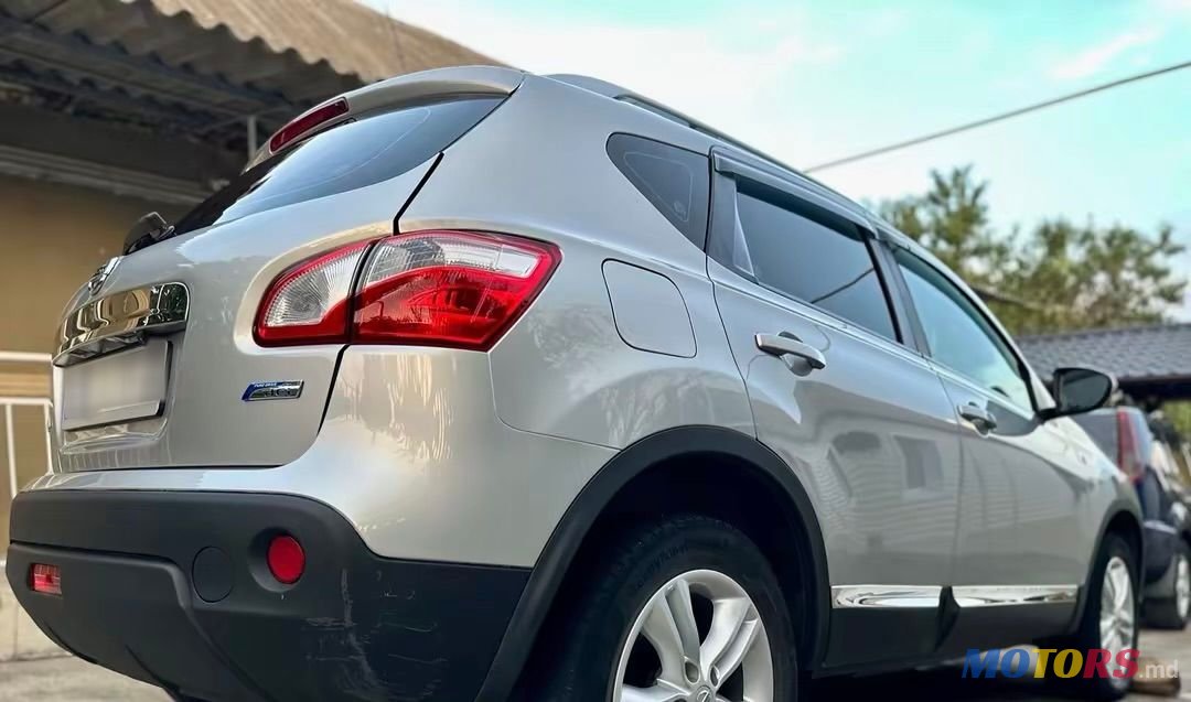 2012' Nissan Qashqai photo #2