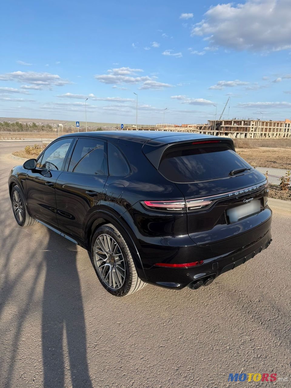 2019' Porsche Cayenne photo #2