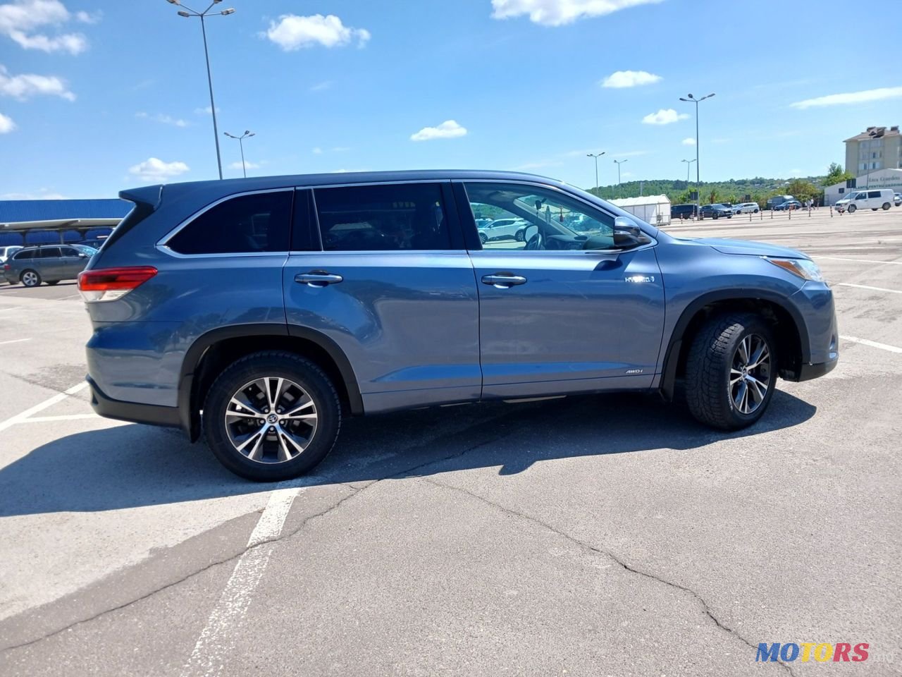 2017' Toyota Highlander photo #1