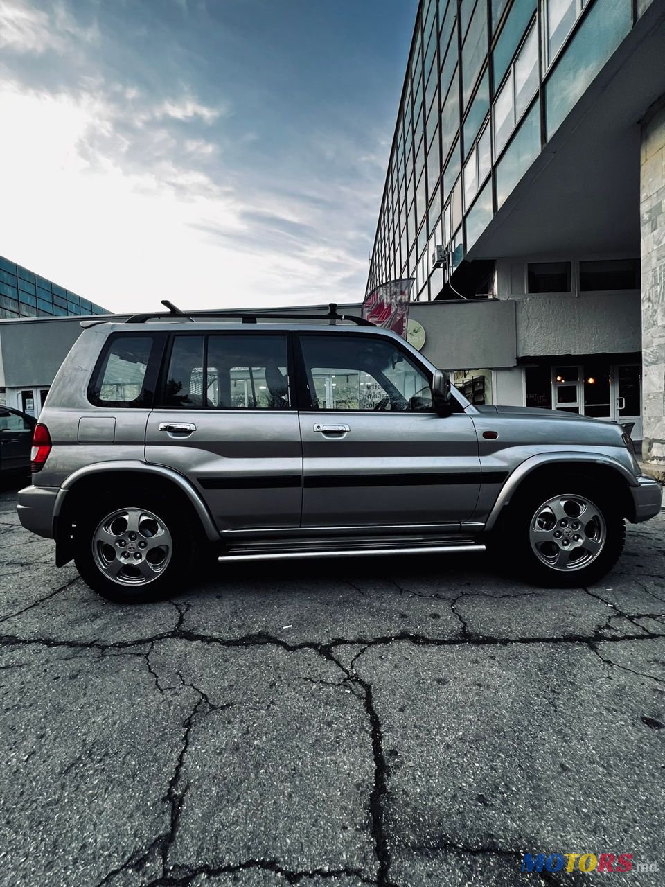 2004' Mitsubishi Pajero Pinin photo #2