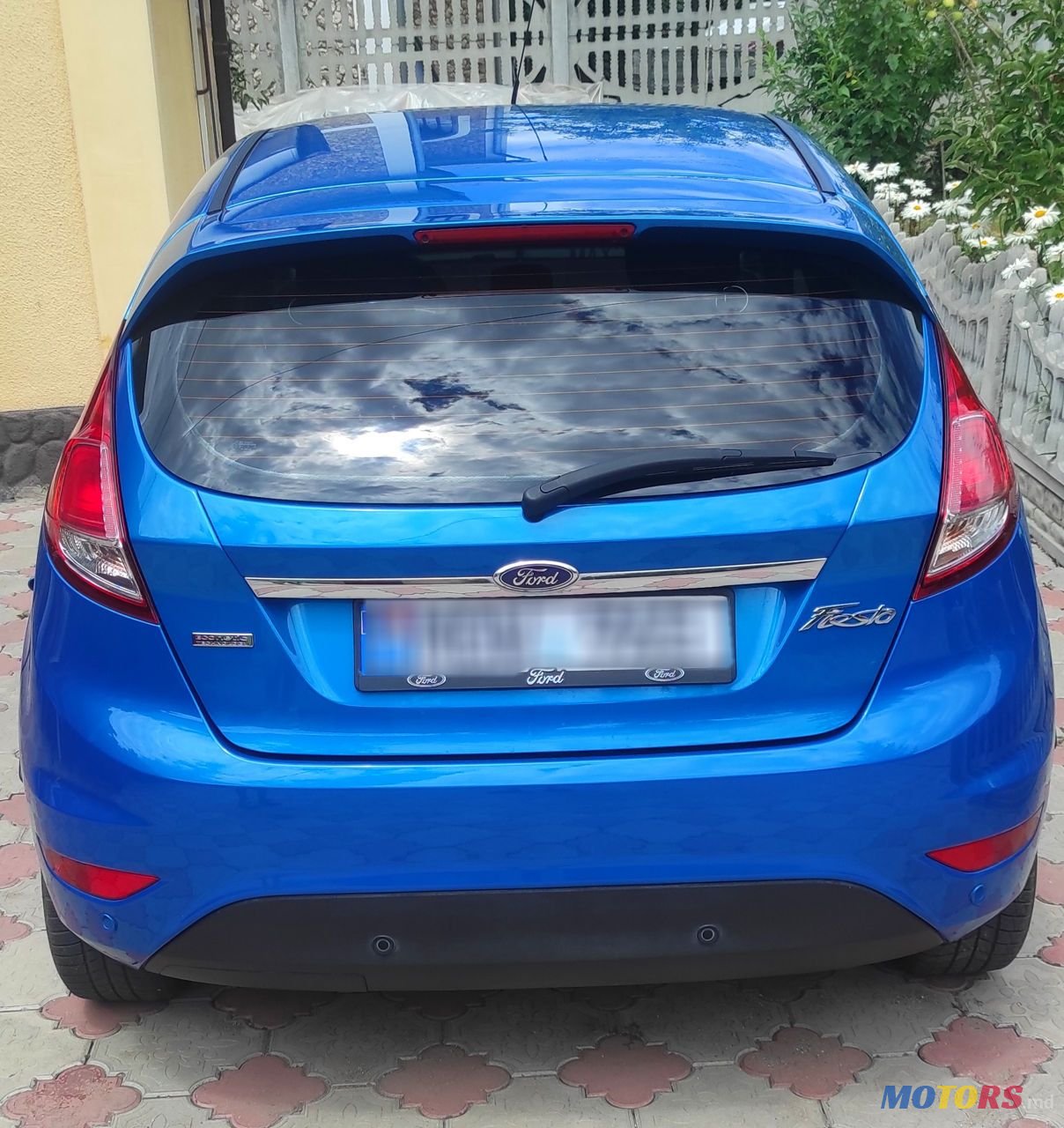 2012' Ford Fiesta photo #2