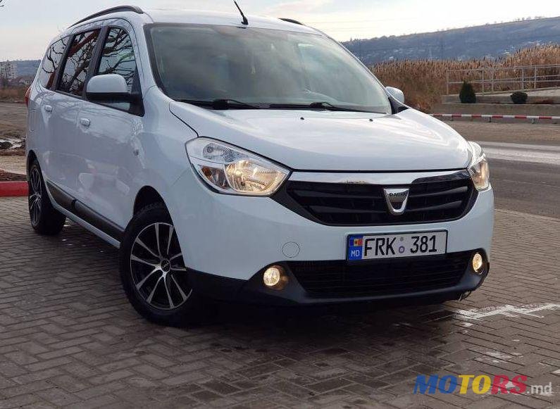 2012' Dacia Lodgy photo #1