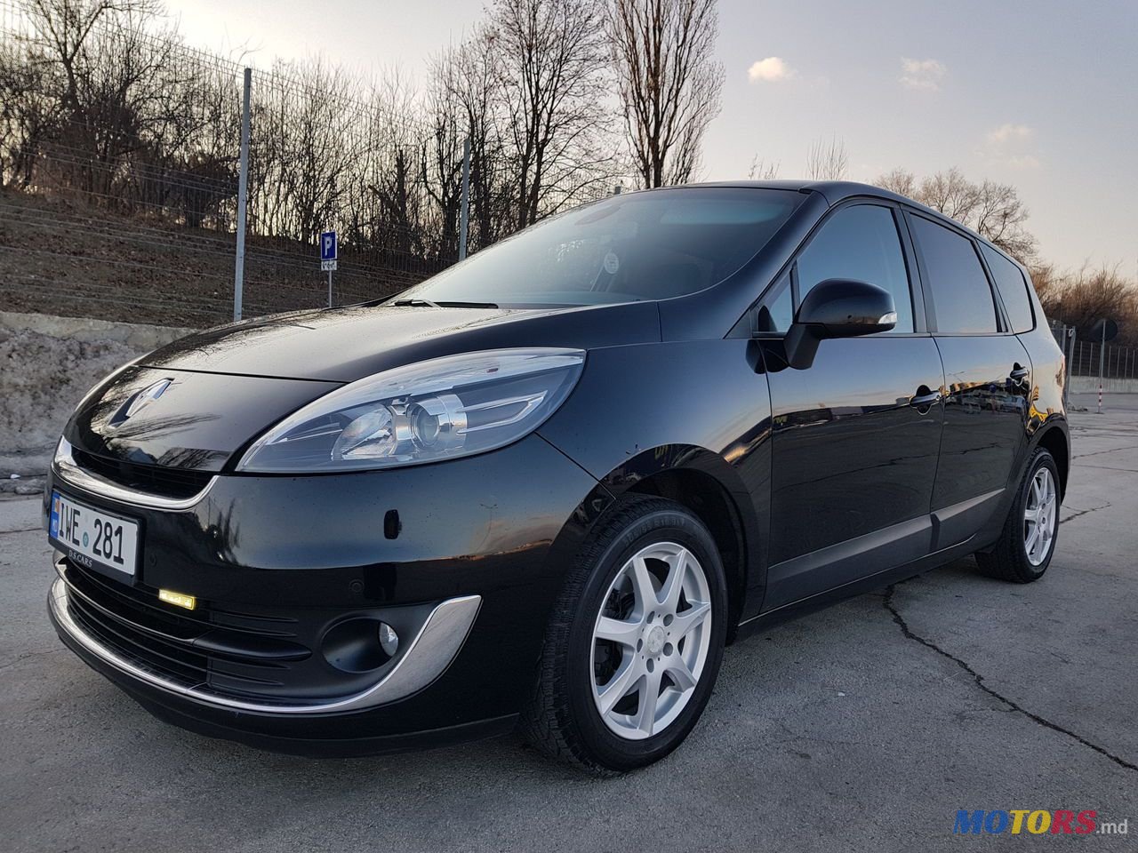 2012' Renault Grand Scenic photo #1