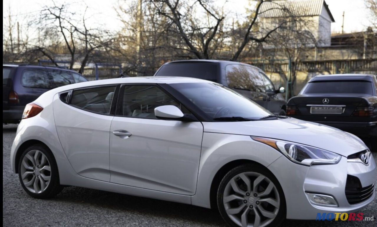 2011' Hyundai Veloster photo #1