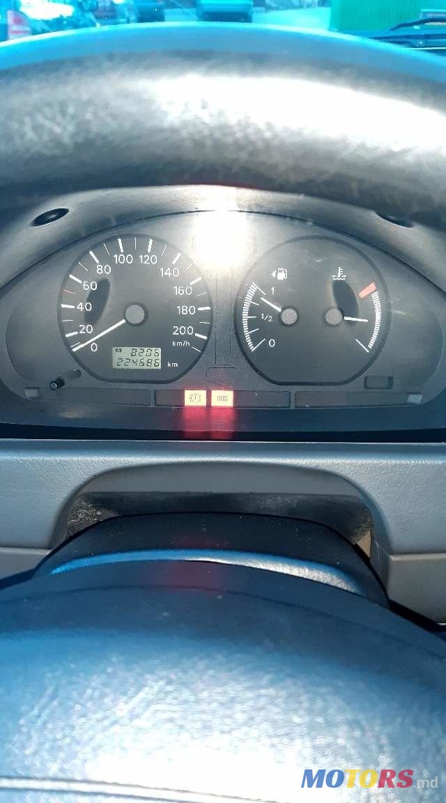 1999' Mitsubishi Space Star photo #1