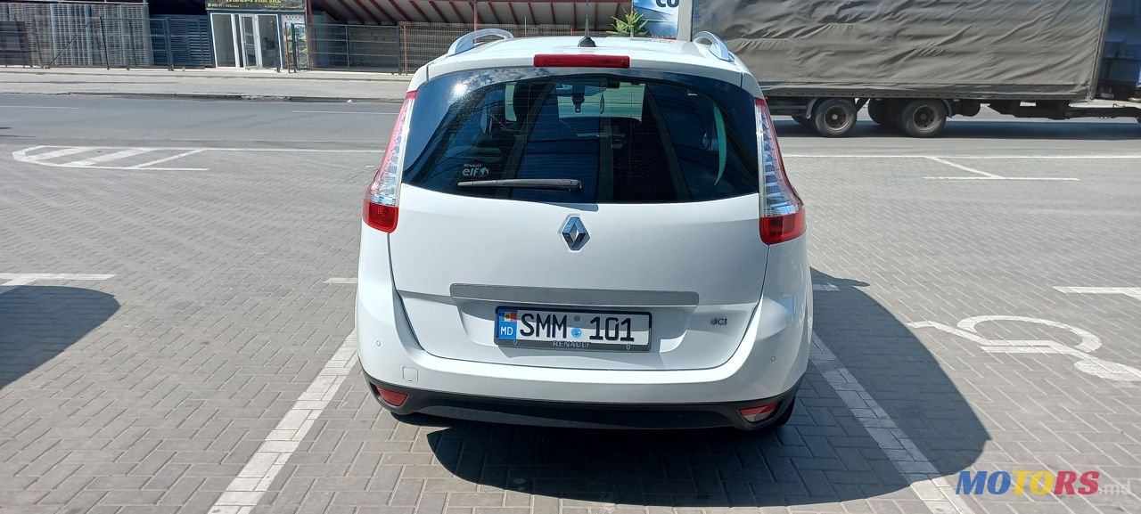 2016' Renault Grand Scenic photo #6