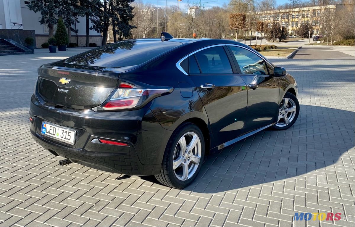 2017' Chevrolet Volt photo #2