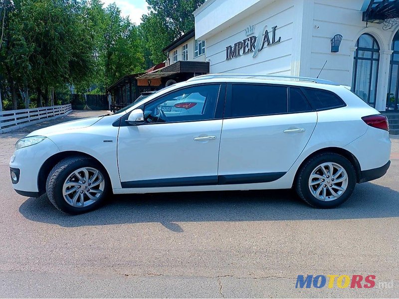 2013' Renault Megane photo #1