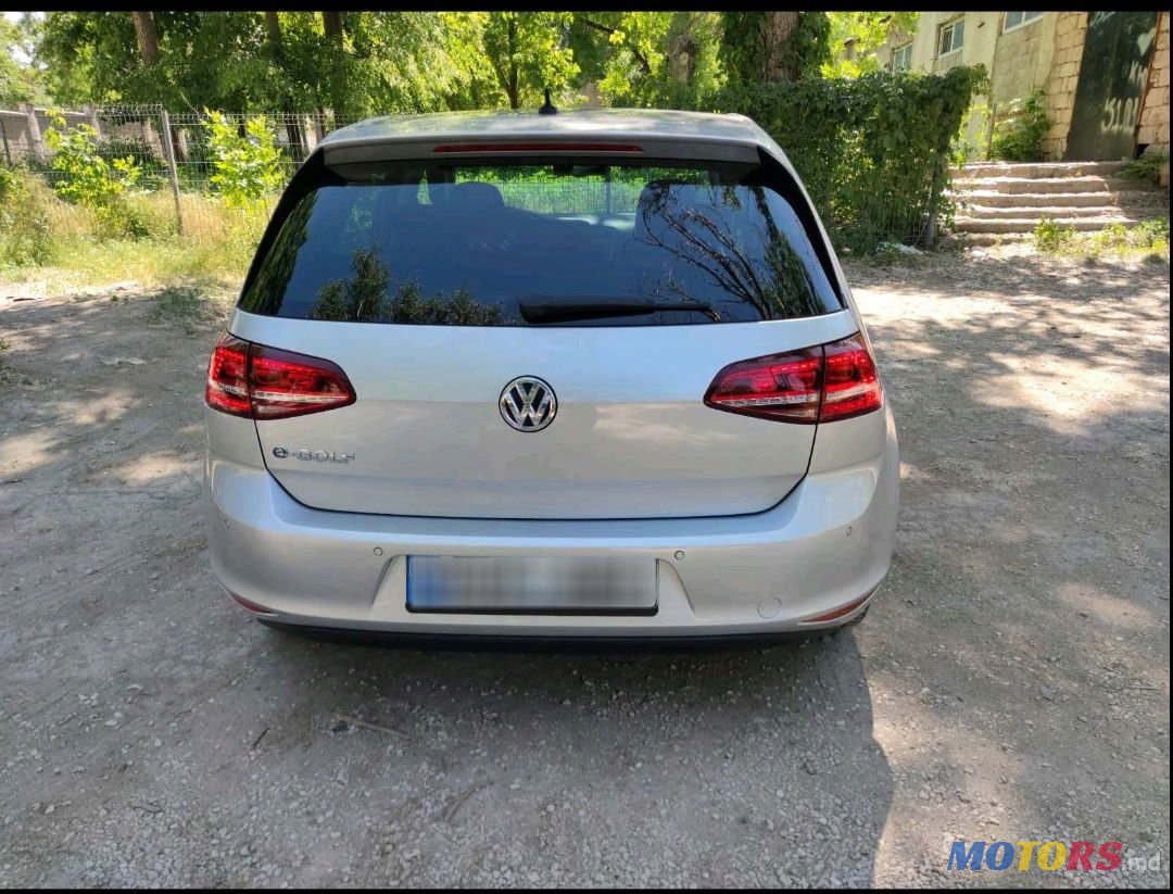 2016' Volkswagen Golf photo #6