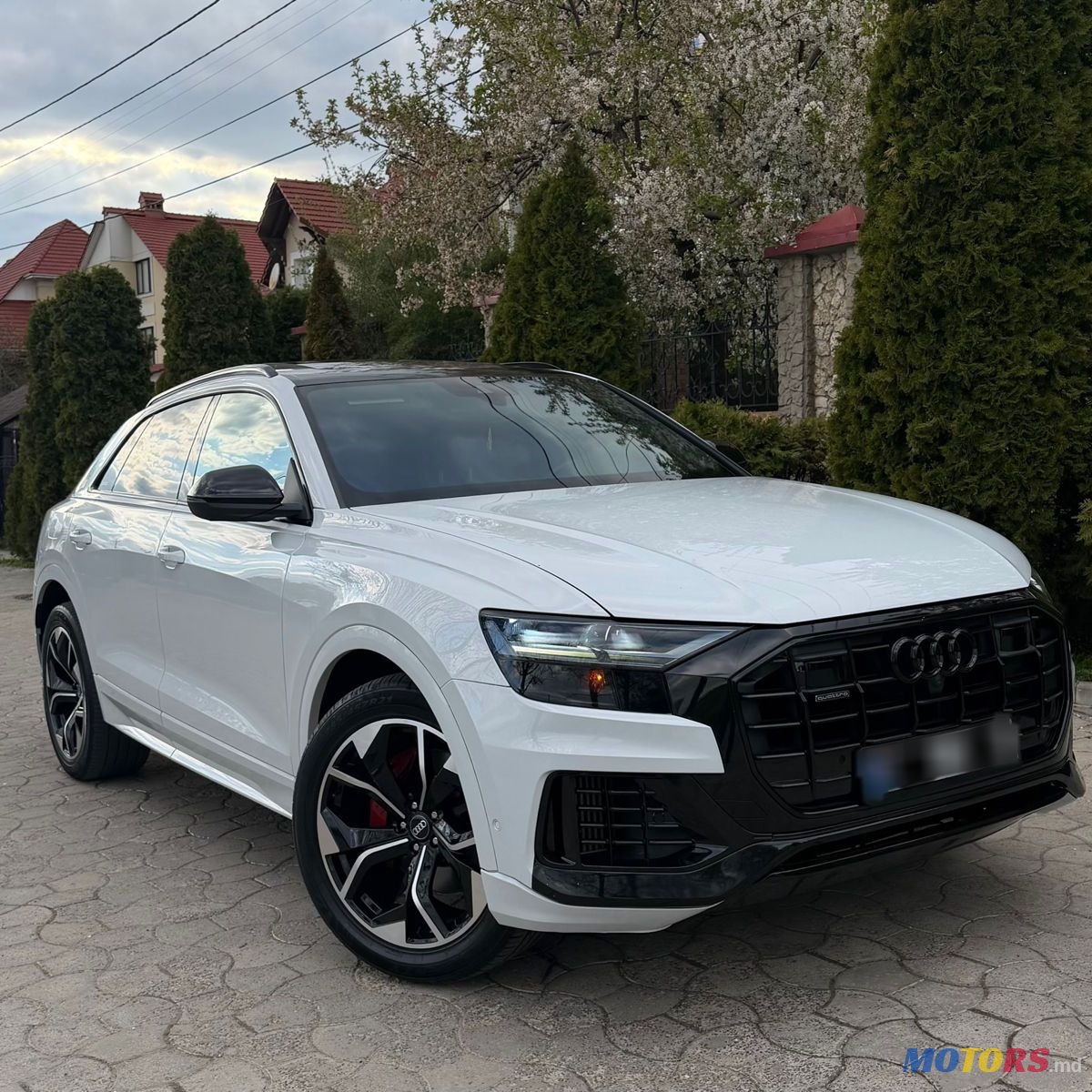 2020' Audi Q8 photo #4