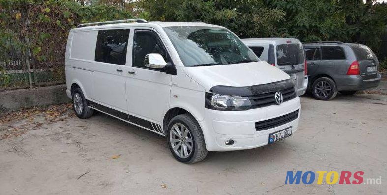 2011' Volkswagen Transporter photo #1