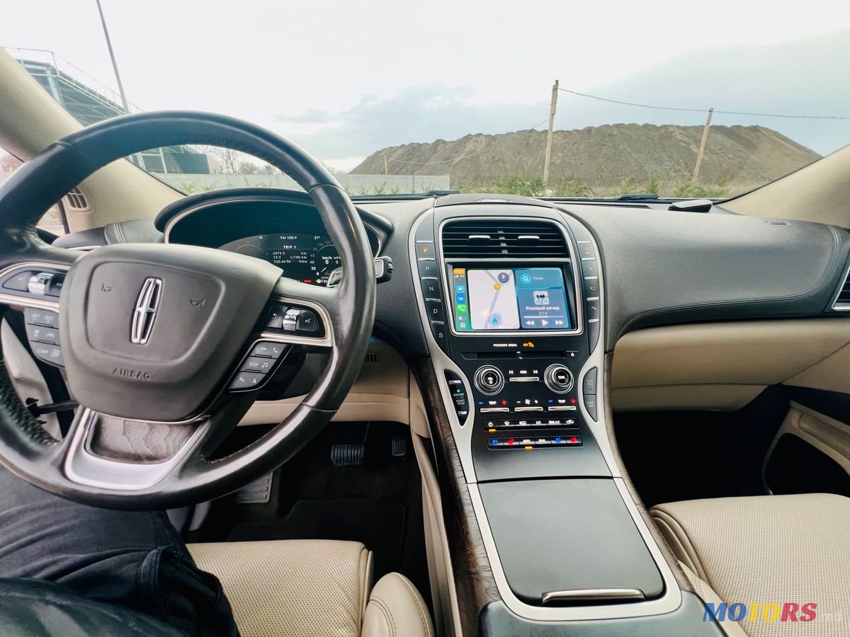 2019' Lincoln Nautilus photo #4