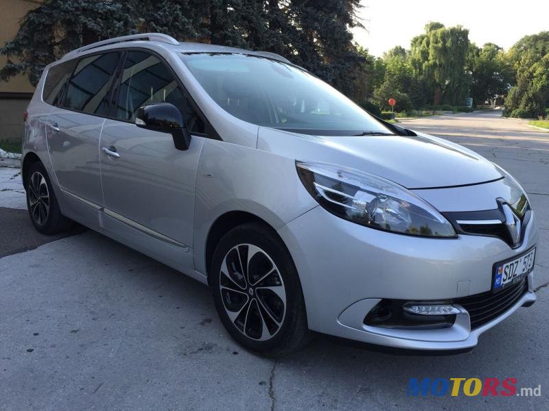 2014' Renault Scenic photo #2