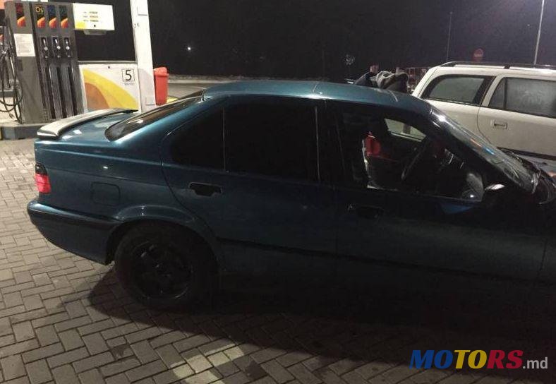 1993' BMW 3 photo #1