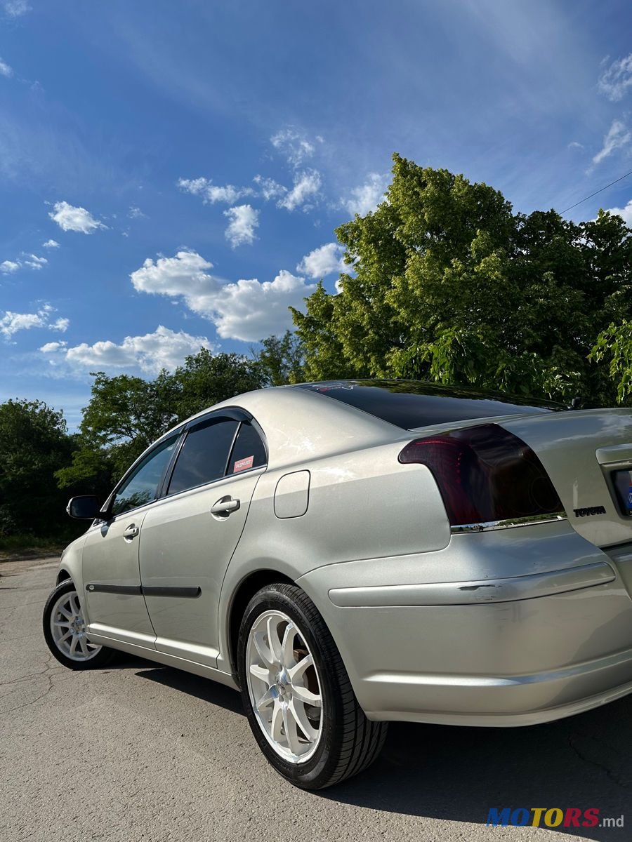 2007' Toyota Avensis photo #2