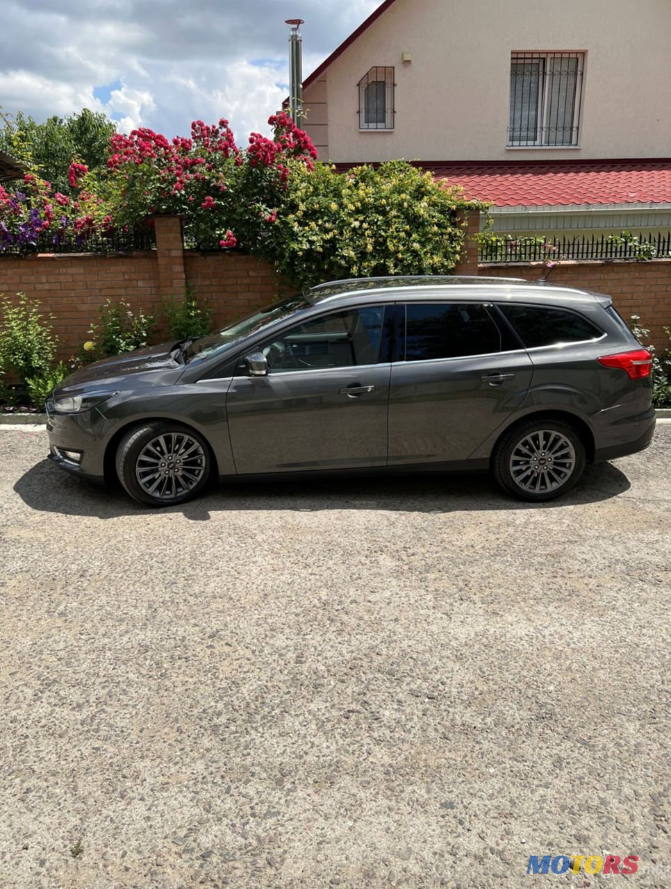 2016' Ford Focus photo #2