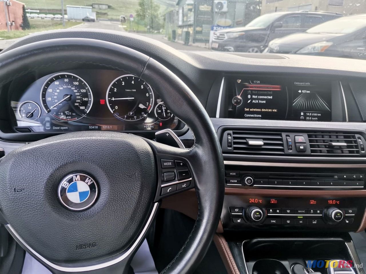 2015' BMW 5 Series photo #4