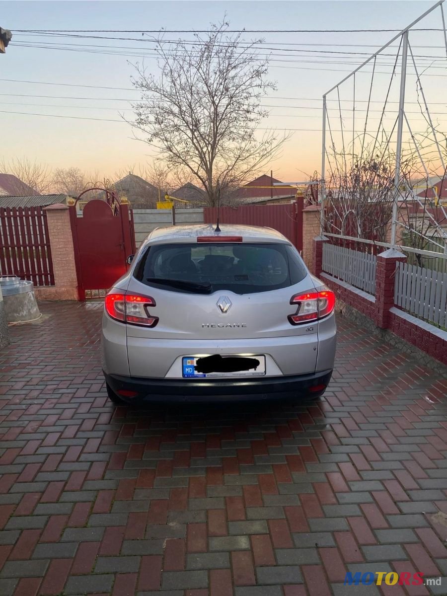 2010' Renault Megane photo #4