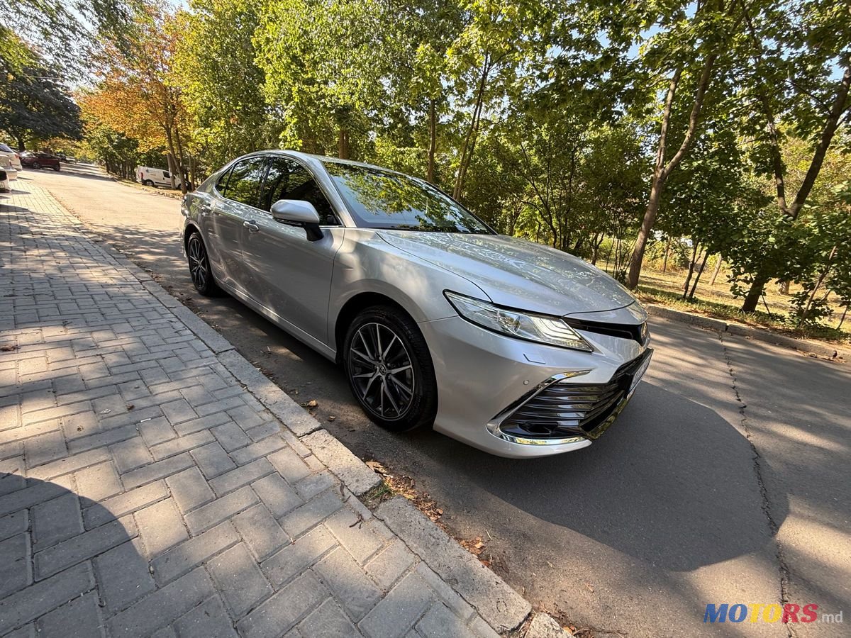 2021' Toyota Camry photo #2