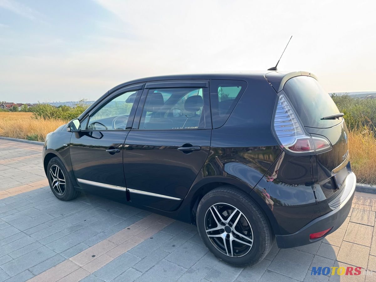2014' Renault Scenic photo #6