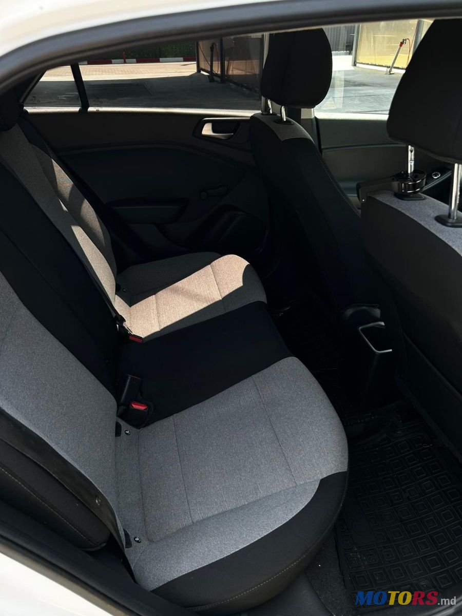 2015' Hyundai i20 photo #4