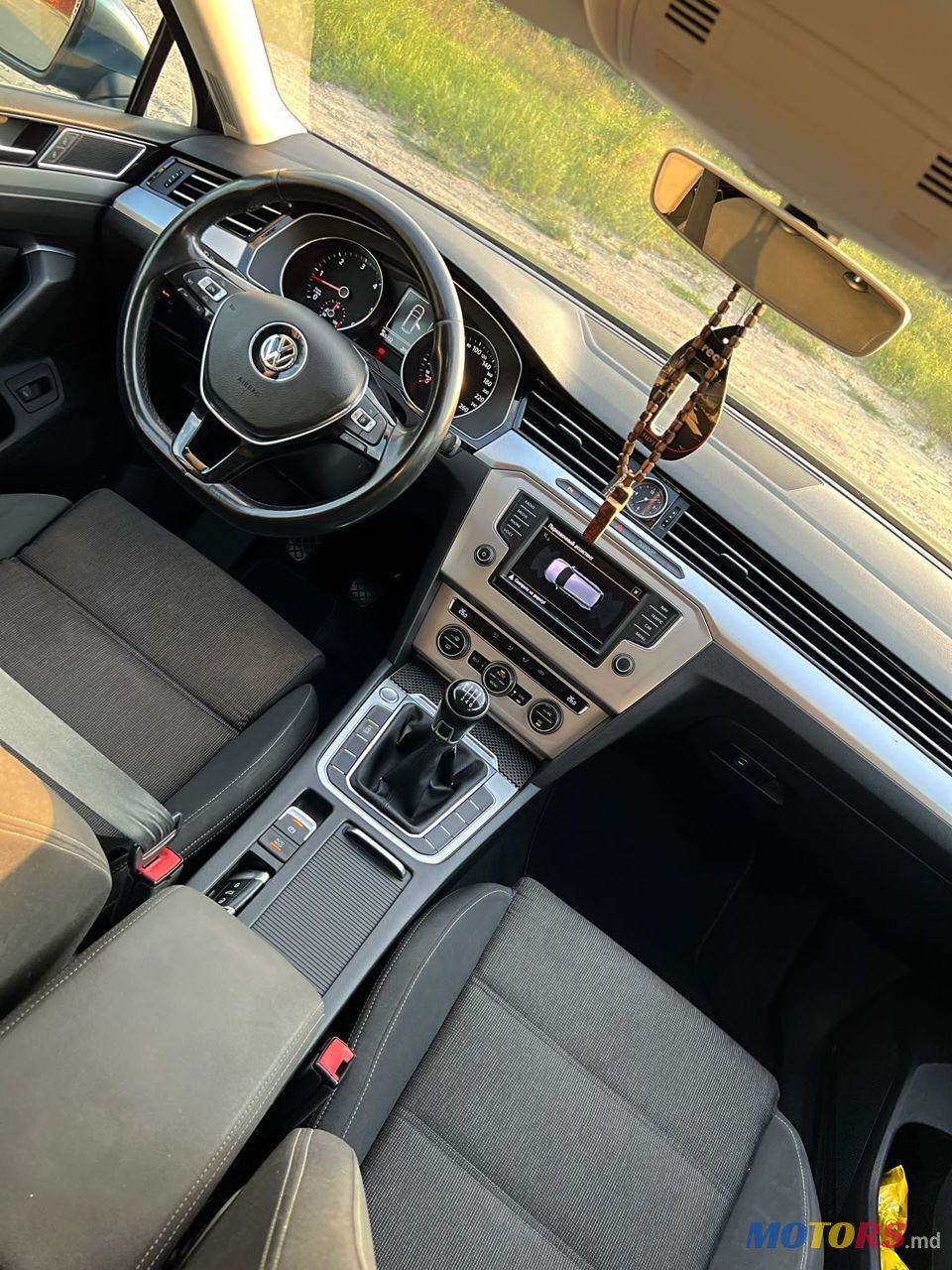 2015' Volkswagen Passat photo #4