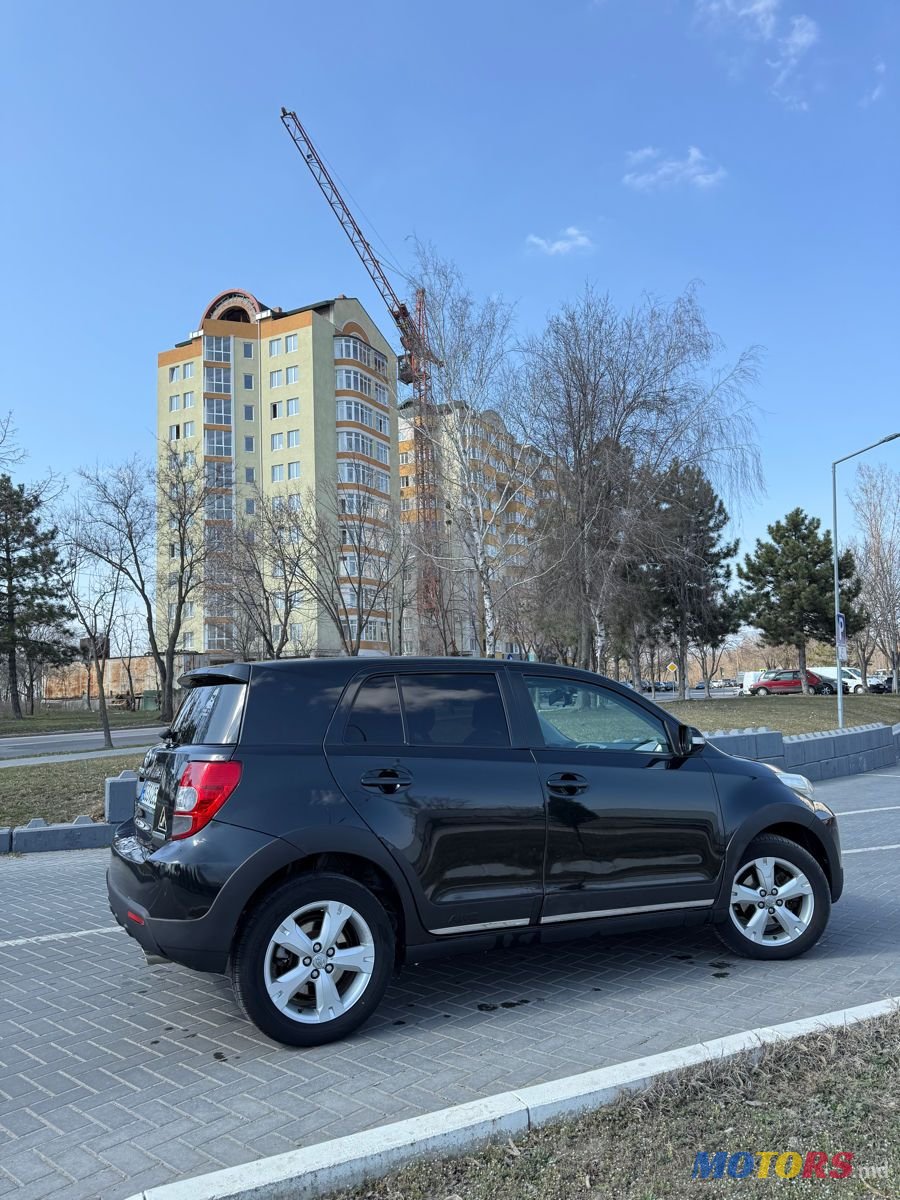 2011' Toyota Urban Cruiser photo #3