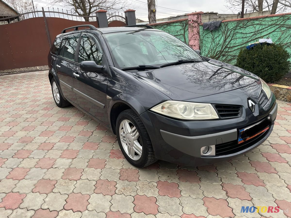 2008' Renault Megane photo #2