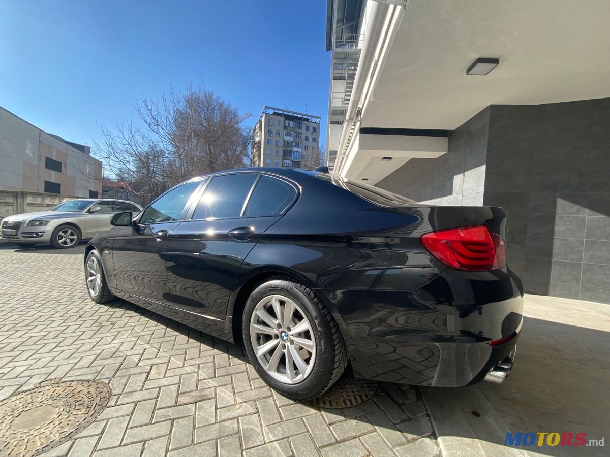 2012' BMW 5 Series photo #2