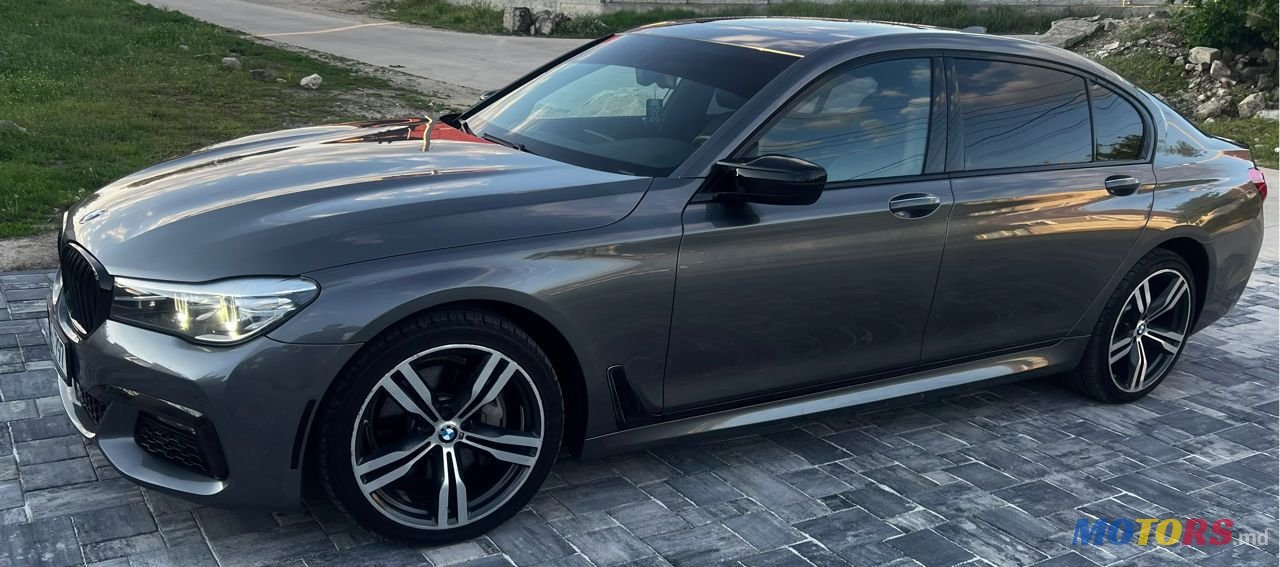 2016' BMW 7 Series photo #5