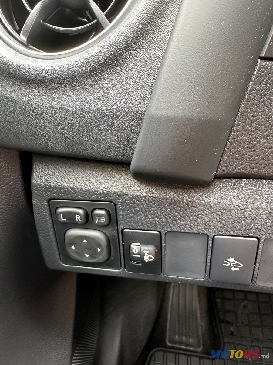 2017' Toyota Auris photo #6