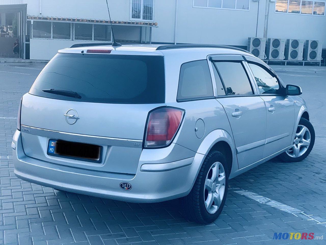 2008' Opel Astra photo #4