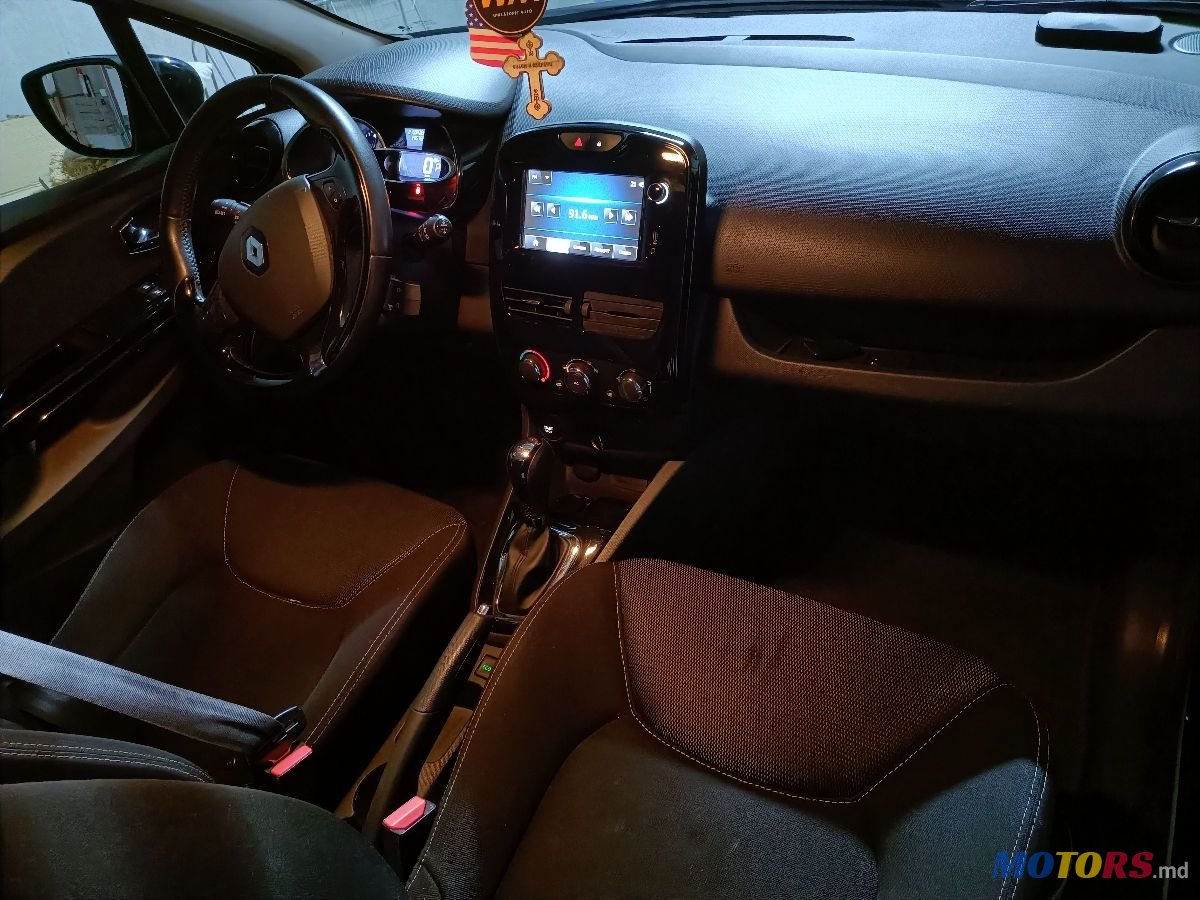 2014' Renault Clio photo #6