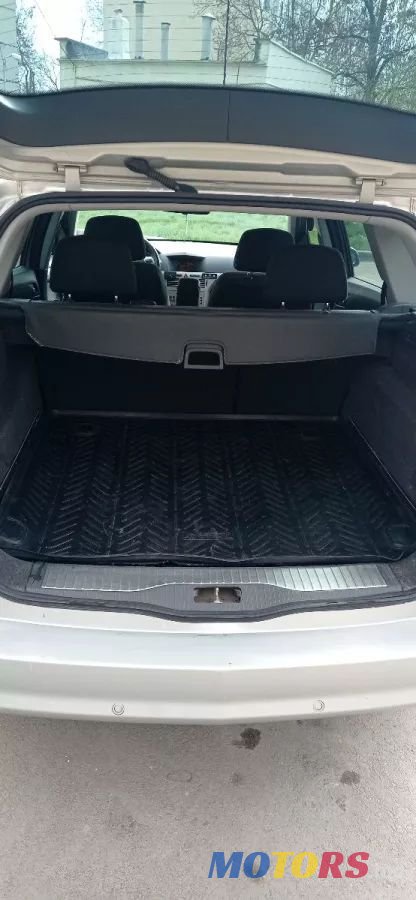 2008' Opel Astra photo #1