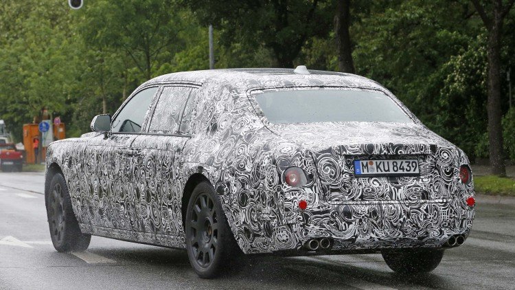 2018 Rolls-Royce Phantom spied on the inside
